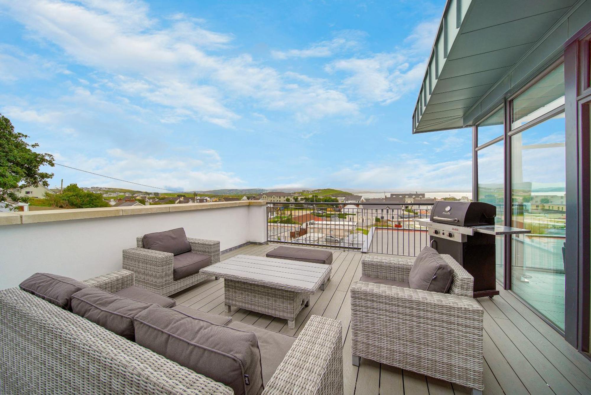 Bayview Luxury 4 Bedroom Penthouse Даунингс Экстерьер фото